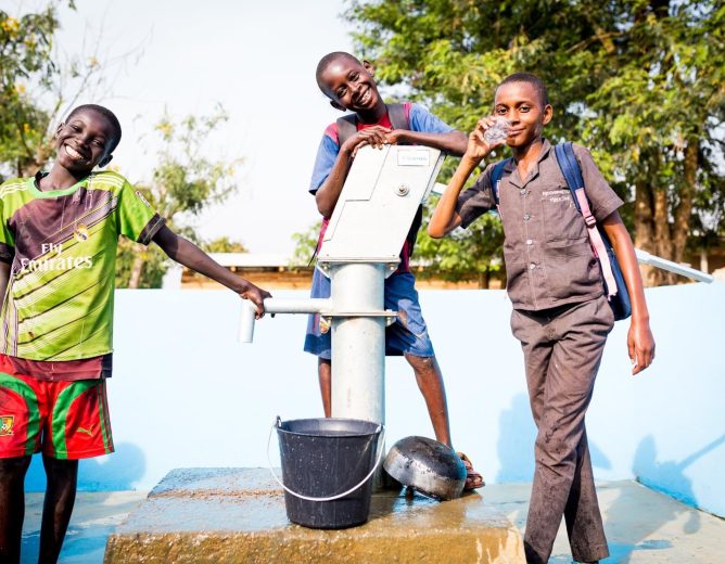 Construction de forages à Banwa